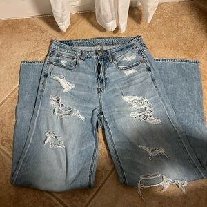AMERICAN EAGLE Skater Jean Ripped